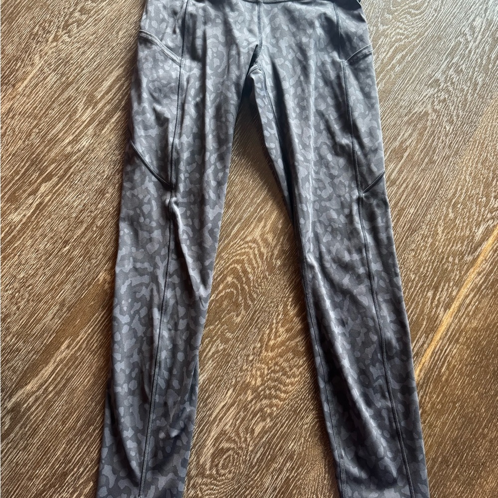 lululemon athletica Gray Patterned Leggings - Fast and Free